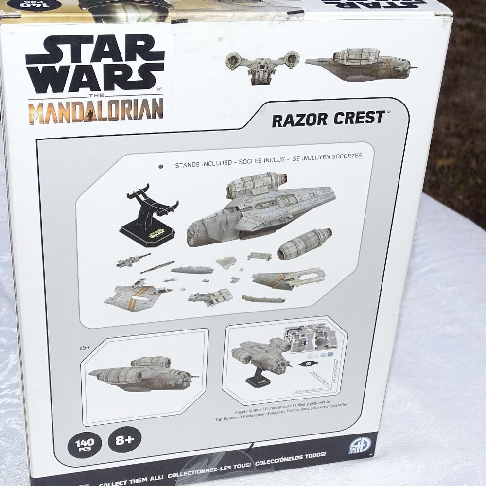 Star Wars:The Mandalorian Razor Crest Paper Model Kit 140 Pcs - New In Box! - Picture 3 of 4